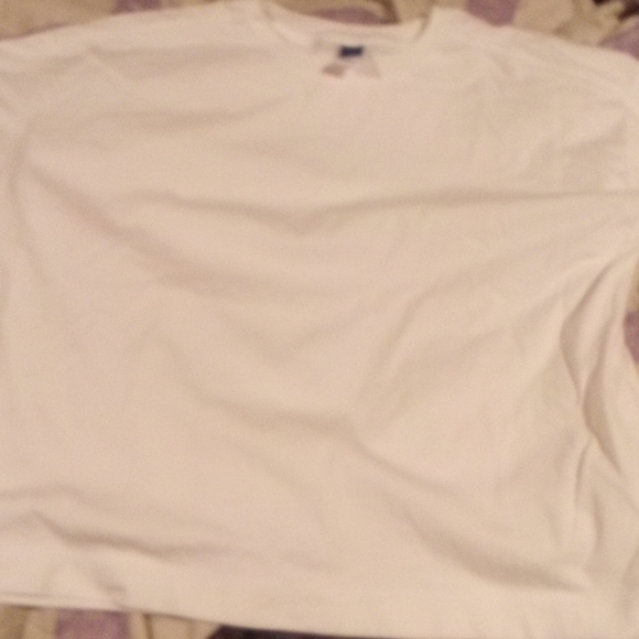 Plain white shirt - Picture 1 of 1